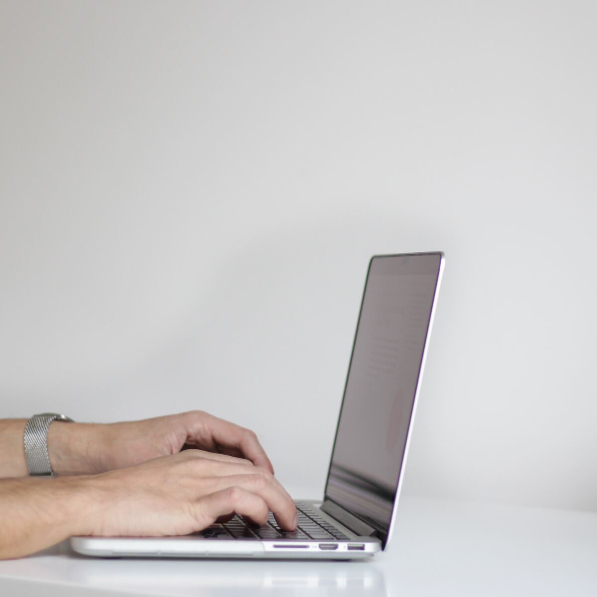 Byuh It Services logo