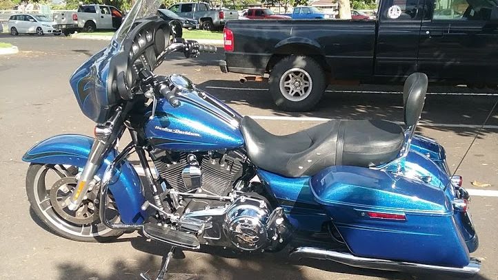 Riders Share Motorcycle Rental logo